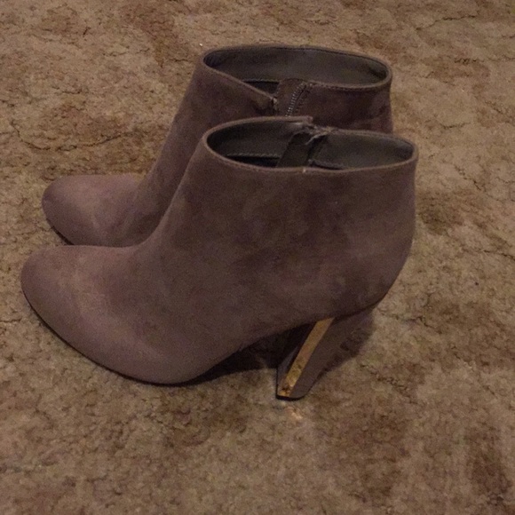 Heels - Picture 1 of 1
